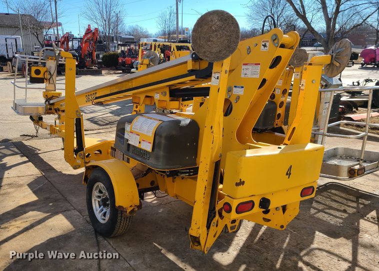 image for item JG9272 2014 Haulotte 3632T  boom lift