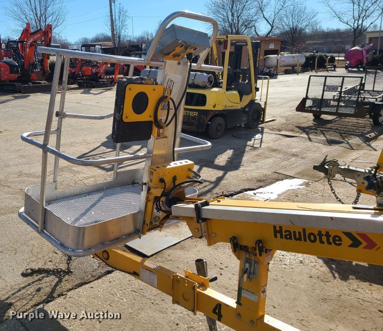 image for item JG9272 2014 Haulotte 3632T  boom lift