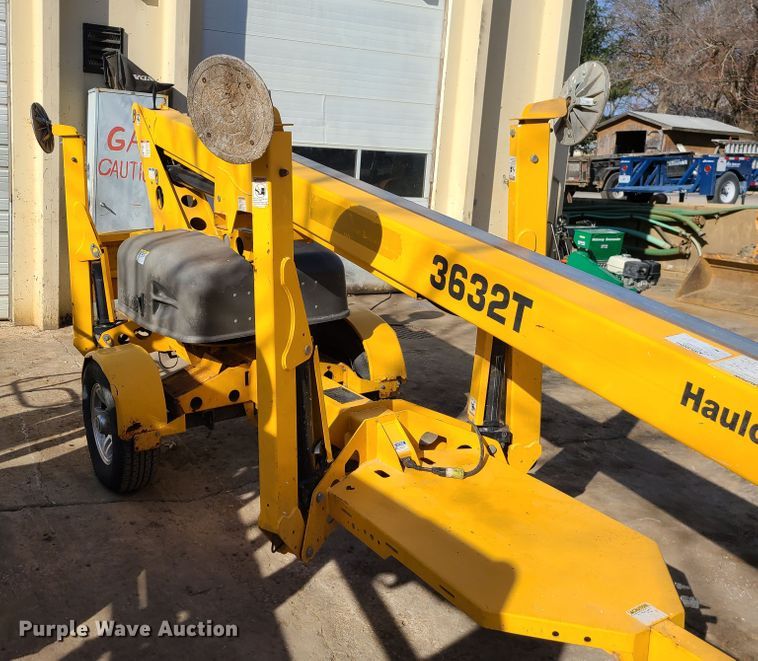 image for item JG9272 2014 Haulotte 3632T  boom lift