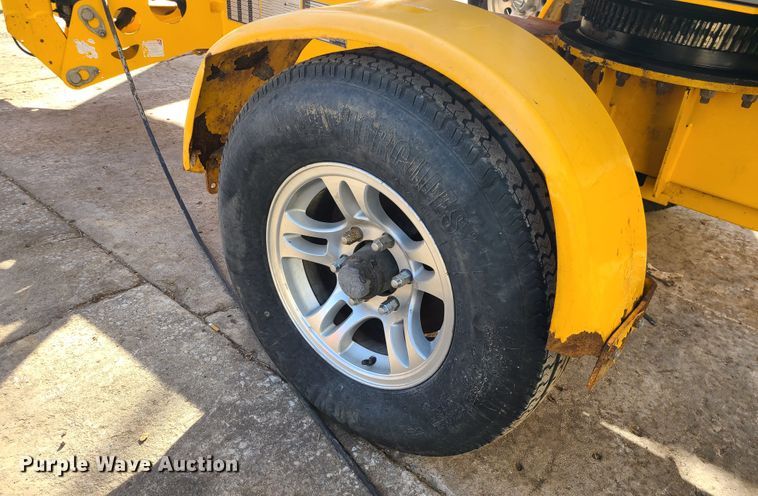 image for item JG9272 2014 Haulotte 3632T  boom lift