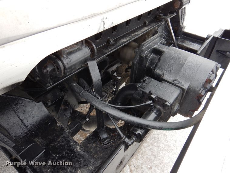 image for item JH9919 2004 Mack Granite CV700  roll-off container truck