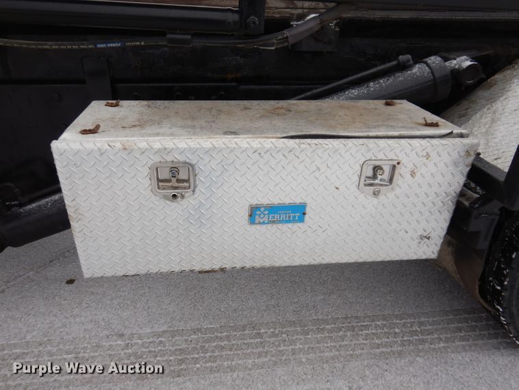 image for item JH9919 2004 Mack Granite CV700  roll-off container truck