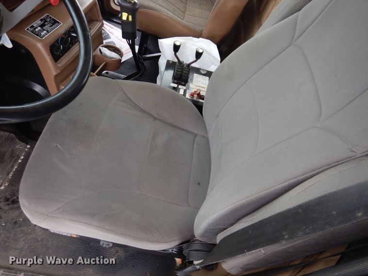 image for item JH9919 2004 Mack Granite CV700  roll-off container truck