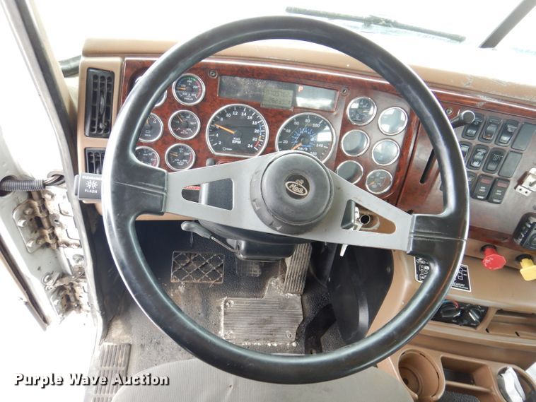 image for item JH9919 2004 Mack Granite CV700  roll-off container truck