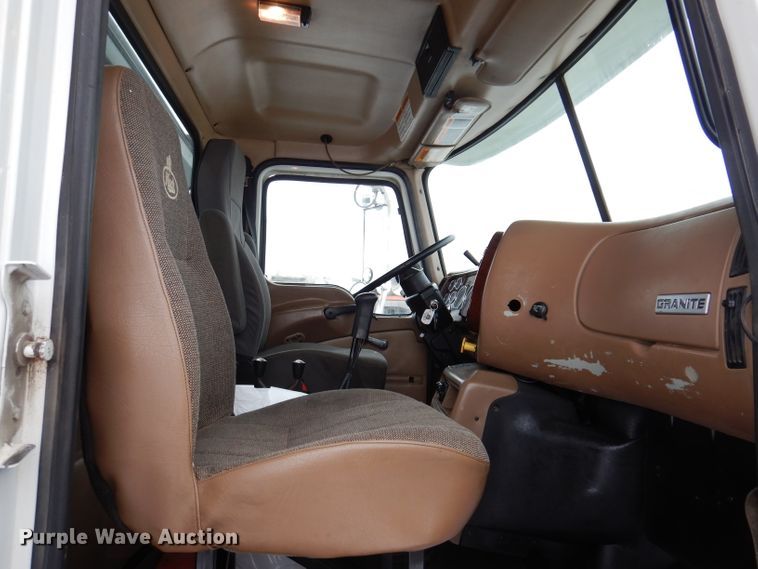 image for item JH9919 2004 Mack Granite CV700  roll-off container truck