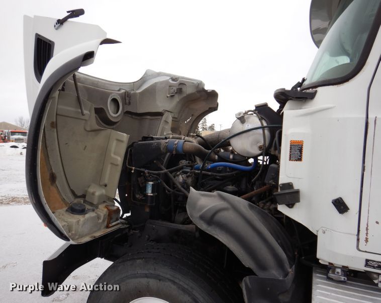 image for item JH9919 2004 Mack Granite CV700  roll-off container truck