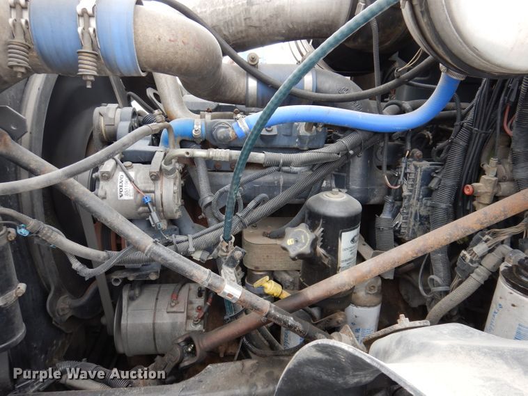 image for item JH9919 2004 Mack Granite CV700  roll-off container truck