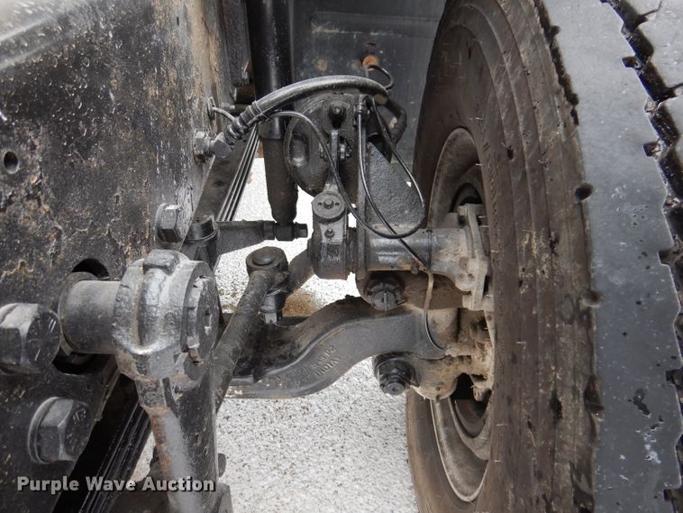 image for item JH9919 2004 Mack Granite CV700  roll-off container truck