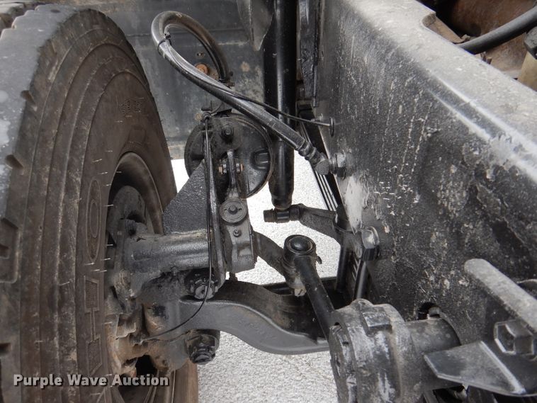 image for item JH9919 2004 Mack Granite CV700  roll-off container truck