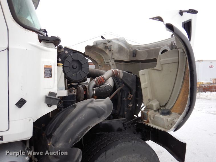 image for item JH9919 2004 Mack Granite CV700  roll-off container truck