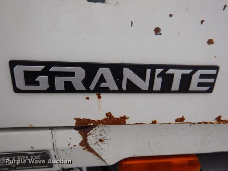 image for item JH9919 2004 Mack Granite CV700  roll-off container truck