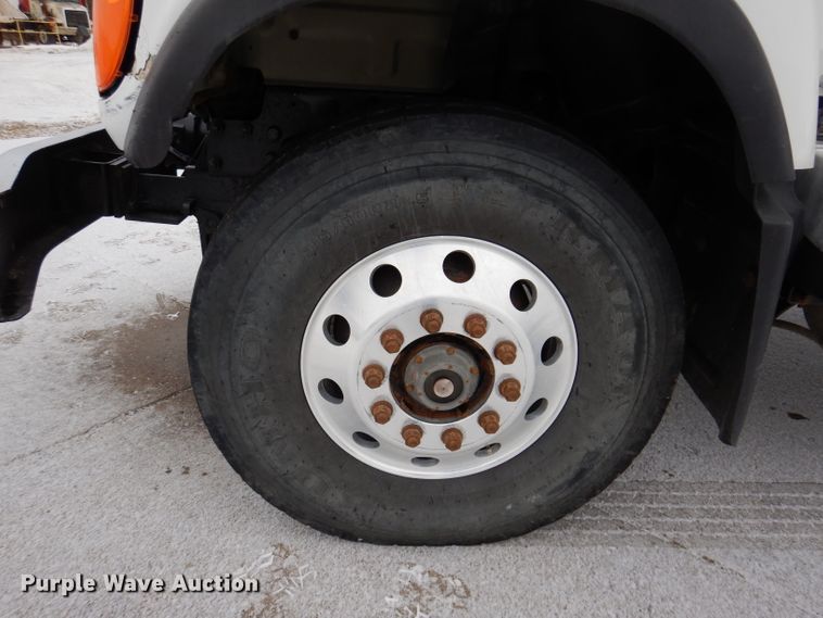 image for item JH9919 2004 Mack Granite CV700  roll-off container truck