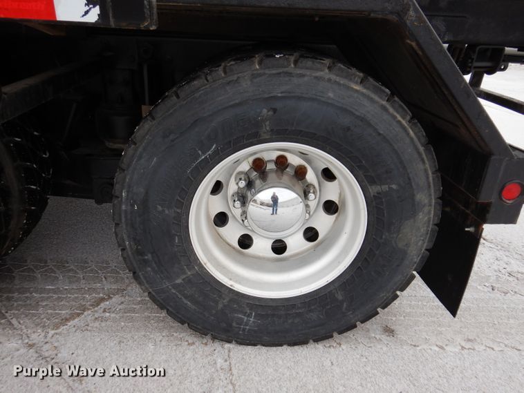 image for item JH9919 2004 Mack Granite CV700  roll-off container truck