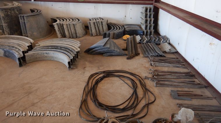 image for item JJ9683 Manhole cover concrete forms