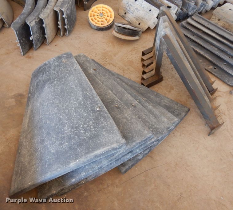 image for item JJ9683 Manhole cover concrete forms