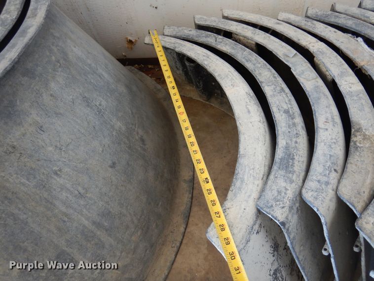 image for item JJ9683 Manhole cover concrete forms