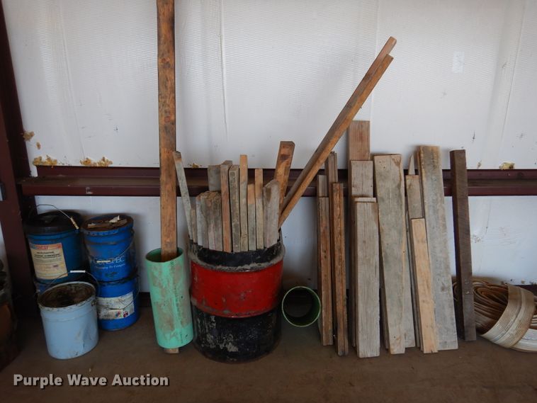 image for item JJ9683 Manhole cover concrete forms