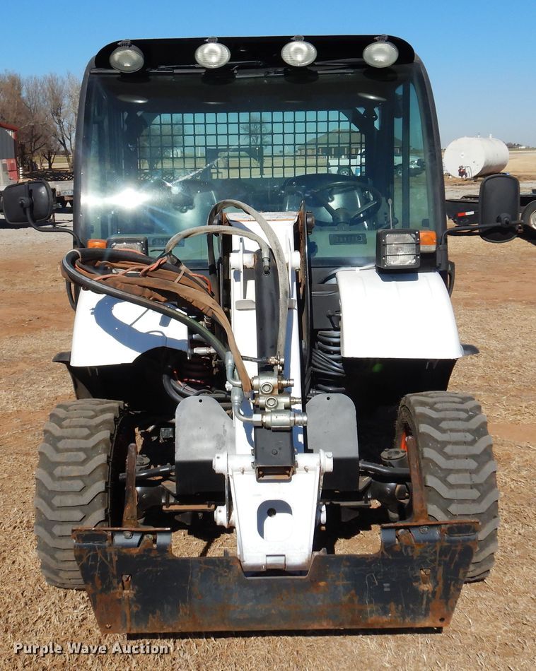 image for item JJ9684 2004 Bobcat 5600  utility vehicle