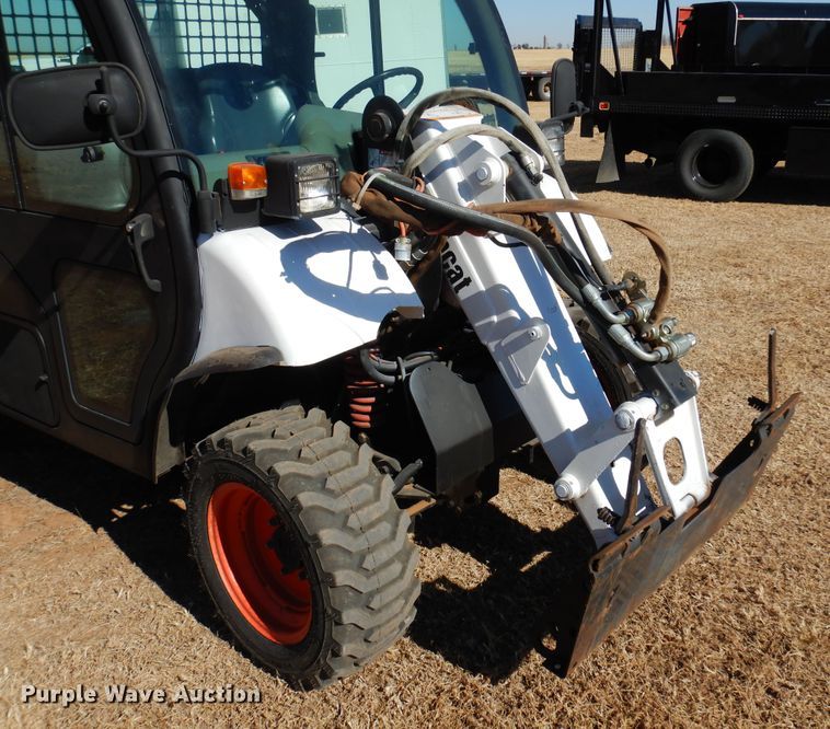 image for item JJ9684 2004 Bobcat 5600  utility vehicle