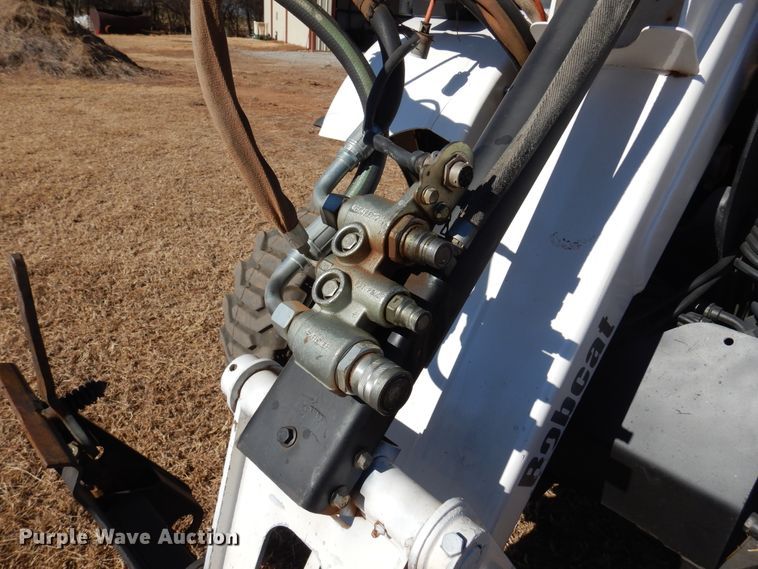 image for item JJ9684 2004 Bobcat 5600  utility vehicle