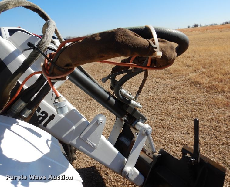 image for item JJ9684 2004 Bobcat 5600  utility vehicle