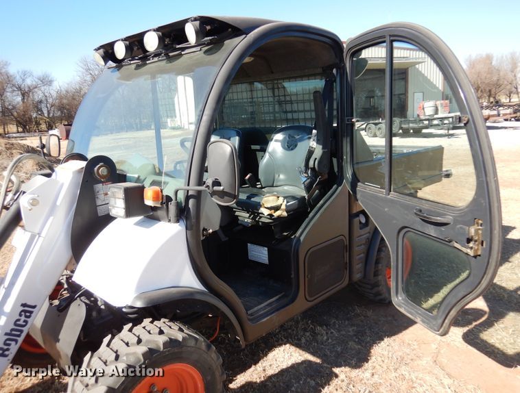 image for item JJ9684 2004 Bobcat 5600  utility vehicle