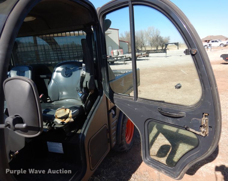 image for item JJ9684 2004 Bobcat 5600  utility vehicle