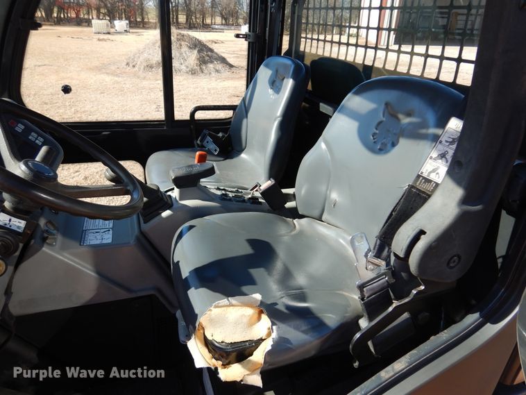 image for item JJ9684 2004 Bobcat 5600  utility vehicle