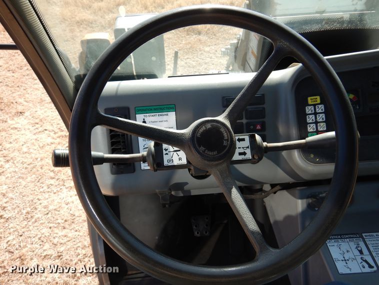 image for item JJ9684 2004 Bobcat 5600  utility vehicle