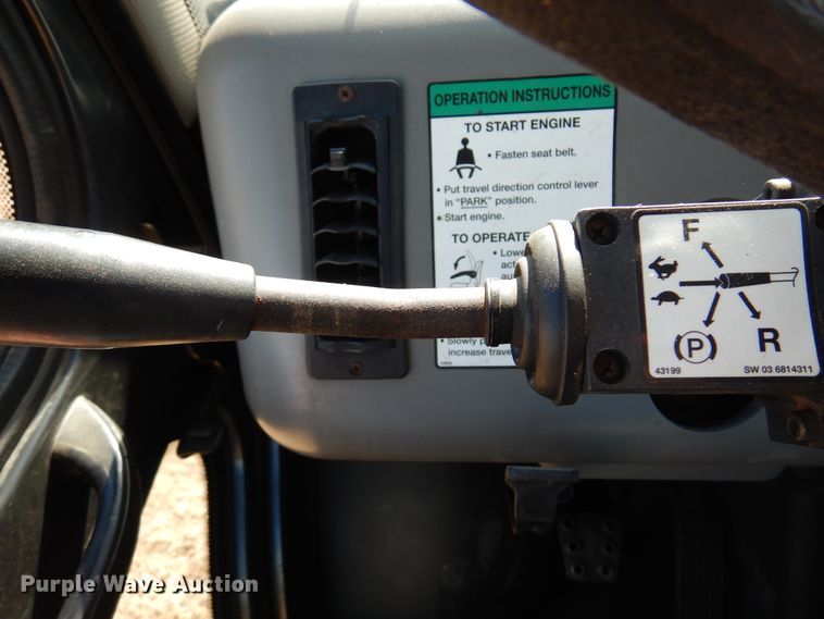 image for item JJ9684 2004 Bobcat 5600  utility vehicle