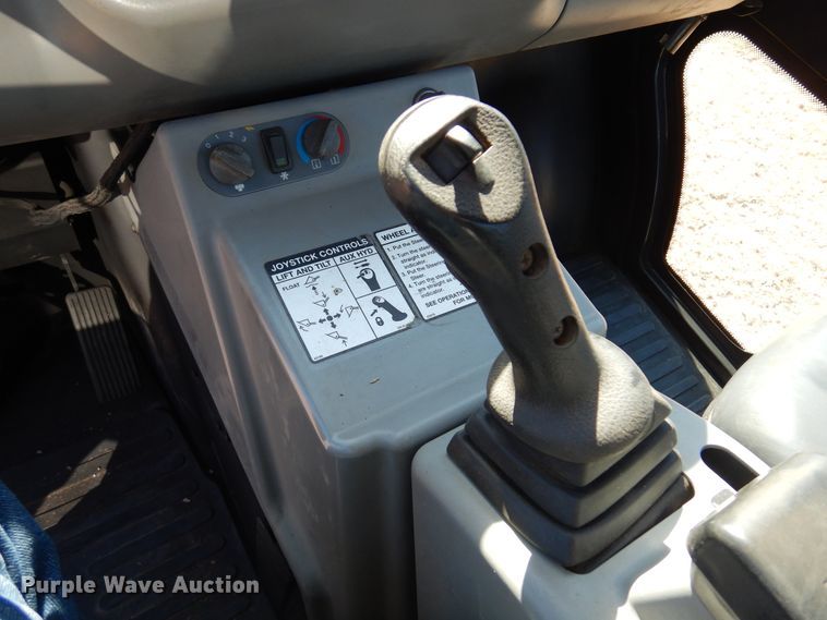 image for item JJ9684 2004 Bobcat 5600  utility vehicle