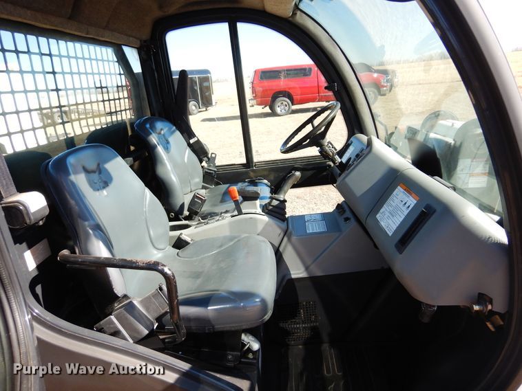 image for item JJ9684 2004 Bobcat 5600  utility vehicle