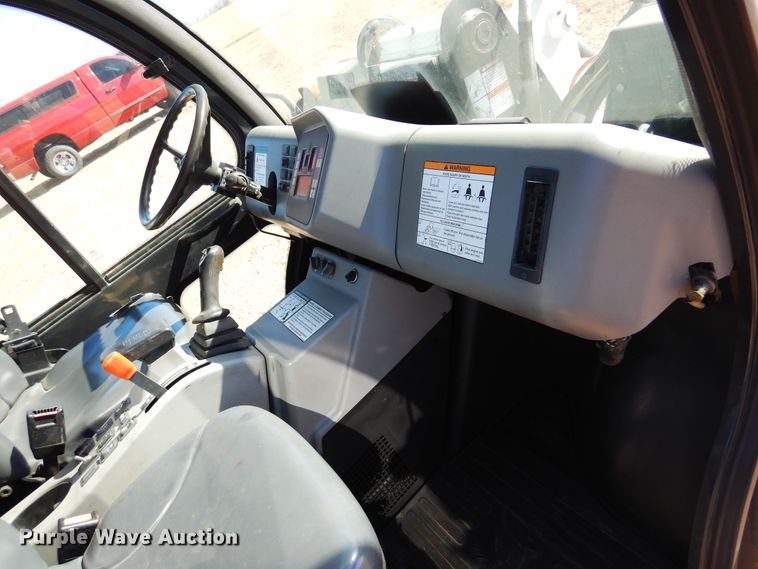 image for item JJ9684 2004 Bobcat 5600  utility vehicle