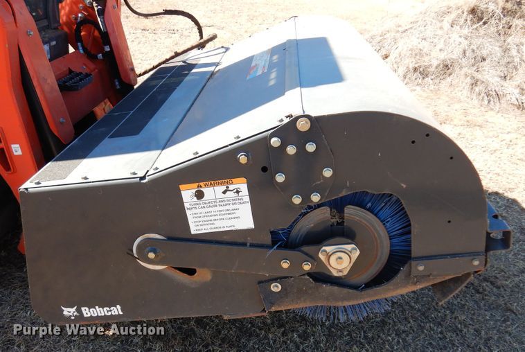 image for item JJ9688 2016 Bobcat 84" W skid steer broom