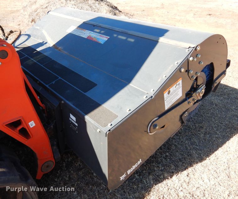 image for item JJ9688 2016 Bobcat 84" W skid steer broom