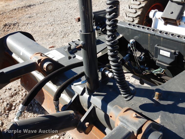 image for item JJ9690 2019 Bobcat 84" W skid steer grader