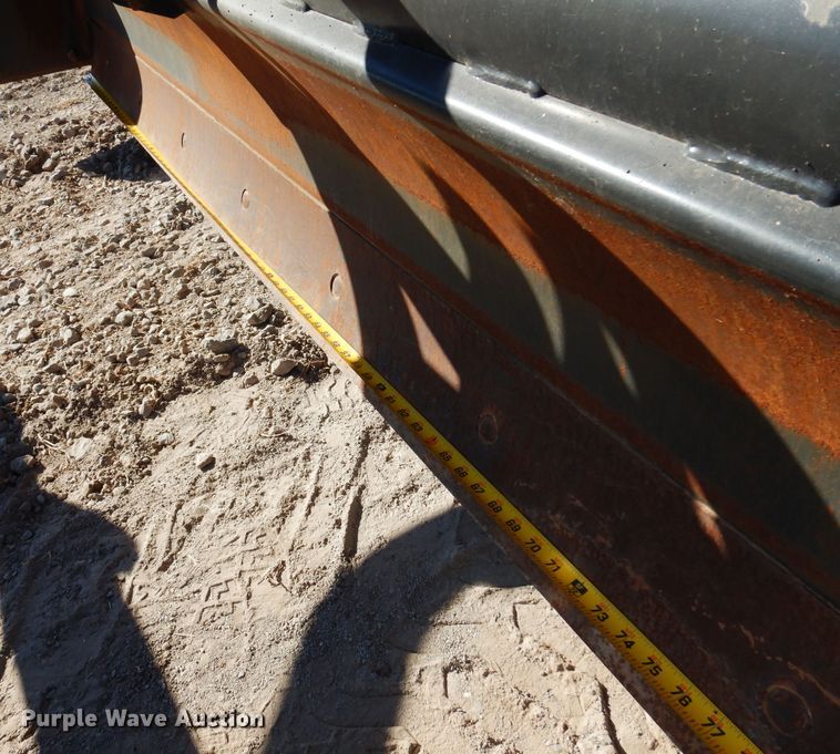 image for item JJ9690 2019 Bobcat 84" W skid steer grader