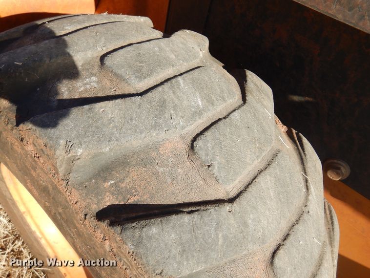 image for item JJ9691 2013 Case SV250  skid steer loader