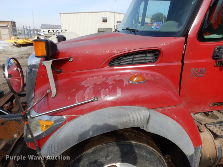 image for item JK9808 2007 International 7400  dump truck