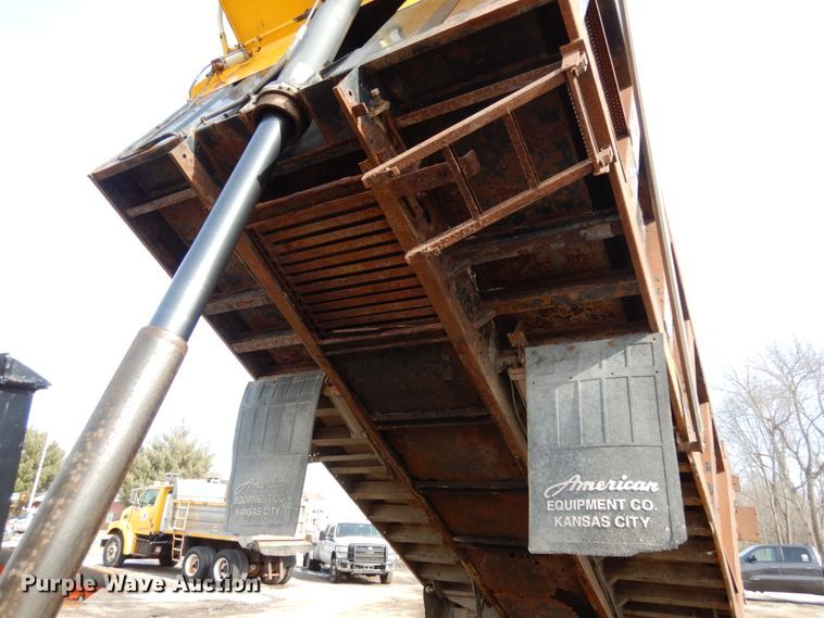 image for item JK9808 2007 International 7400  dump truck