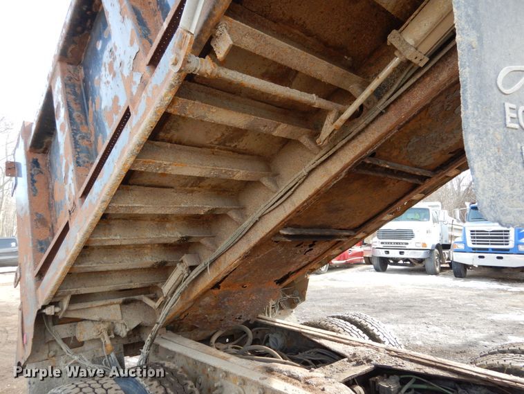 image for item JK9808 2007 International 7400  dump truck