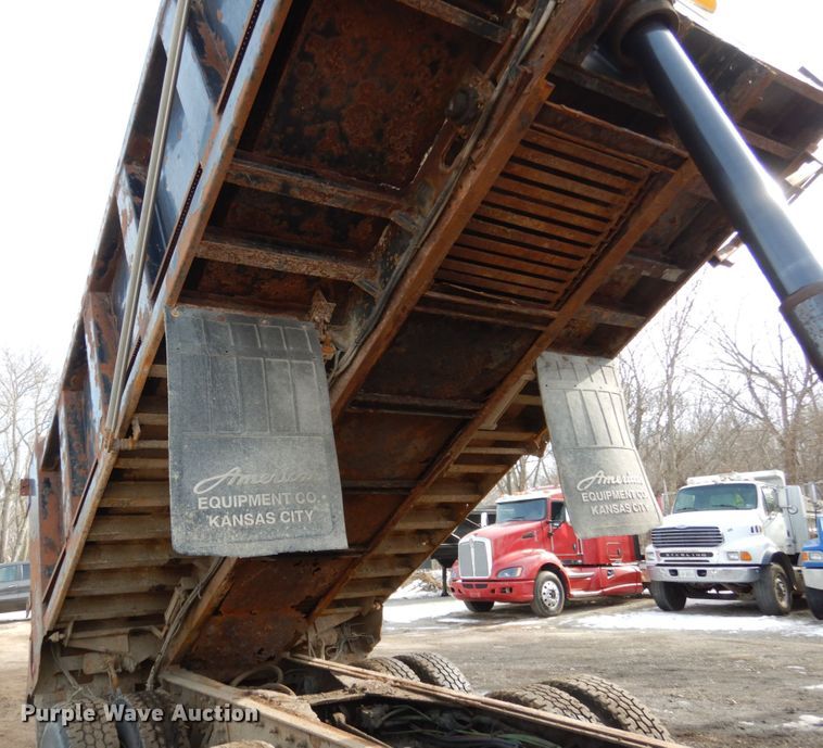 image for item JK9808 2007 International 7400  dump truck