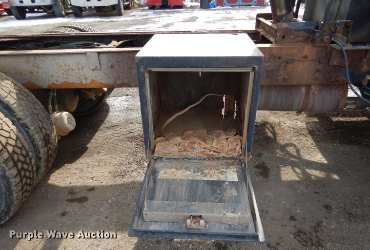 image for item JK9808 2007 International 7400  dump truck