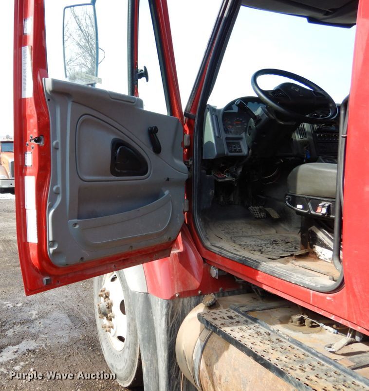 image for item JK9808 2007 International 7400  dump truck