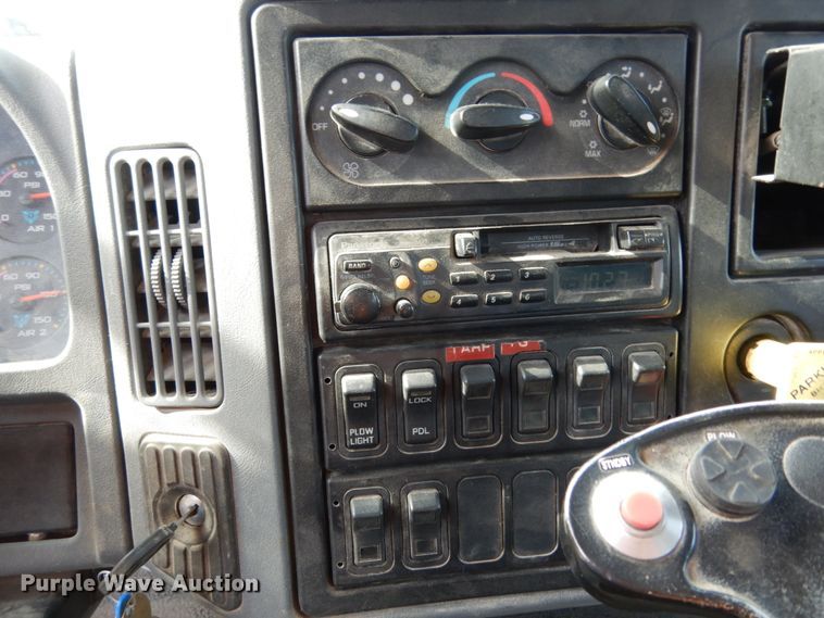 image for item JK9808 2007 International 7400  dump truck