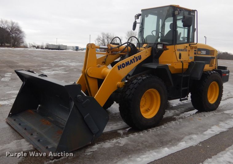 image for item JK9811 2003 Komatsu WA250-5L  wheel loader