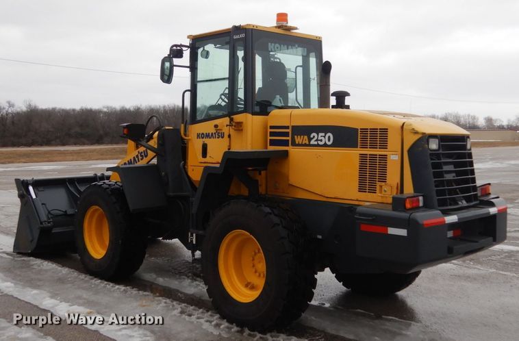 image for item JK9811 2003 Komatsu WA250-5L  wheel loader