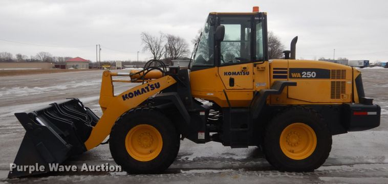 image for item JK9811 2003 Komatsu WA250-5L  wheel loader