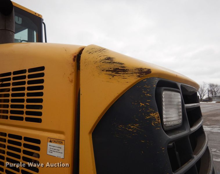 image for item JK9811 2003 Komatsu WA250-5L  wheel loader