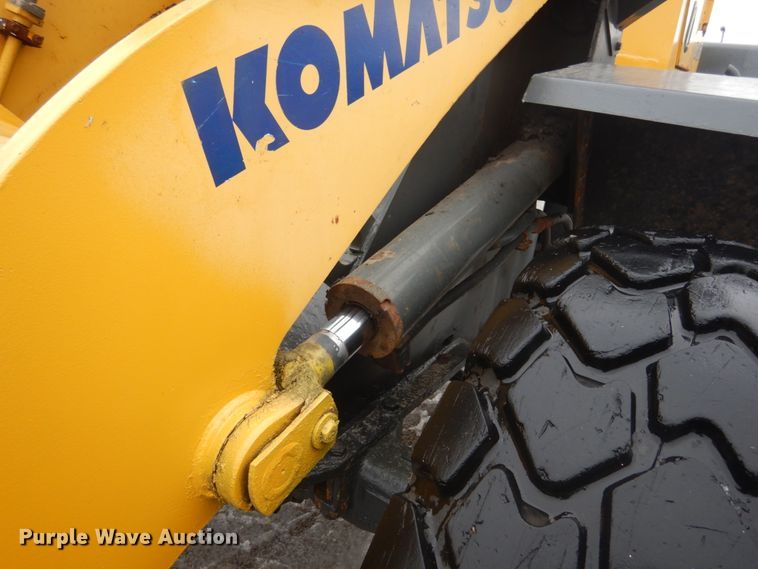 image for item JK9811 2003 Komatsu WA250-5L  wheel loader